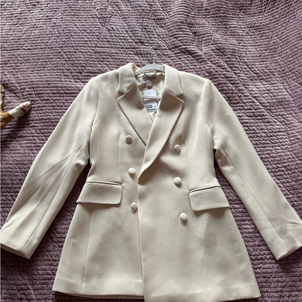 Elegant Cream Double-Breasted Women's Blazer